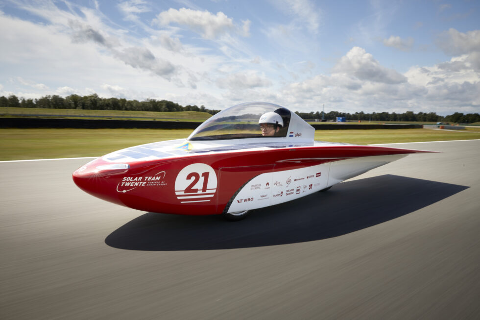 Twentse zonneauto 2021 RED Horizon Solar Team Twente